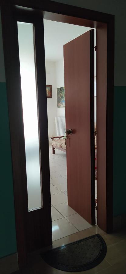 Appartamento Marcella A Due Passi Dal Mare Marcelli Εξωτερικό φωτογραφία