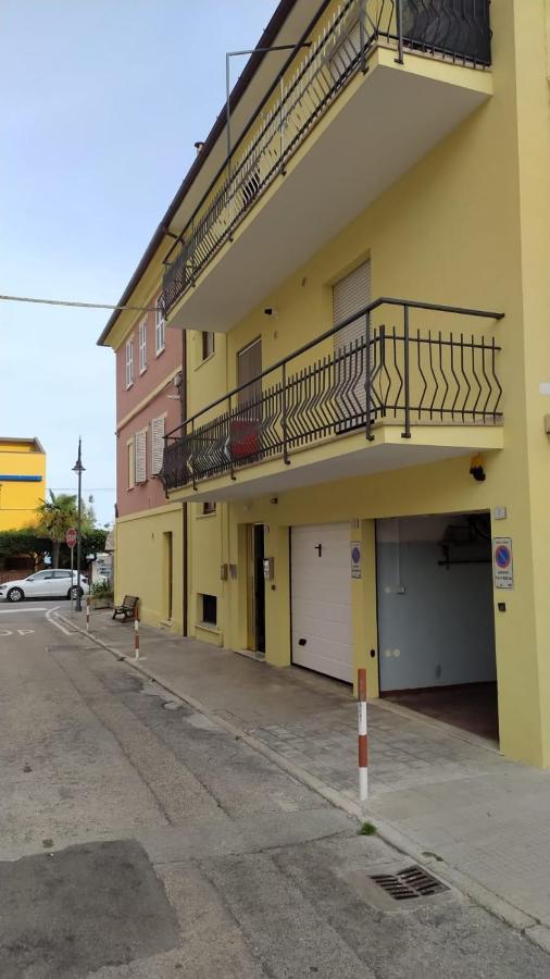 Appartamento Marcella A Due Passi Dal Mare Marcelli Εξωτερικό φωτογραφία